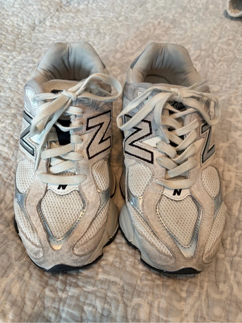 New Balance 9060 Men’s 7.5/Women’s 9 White and Silver Athletic Sneakers